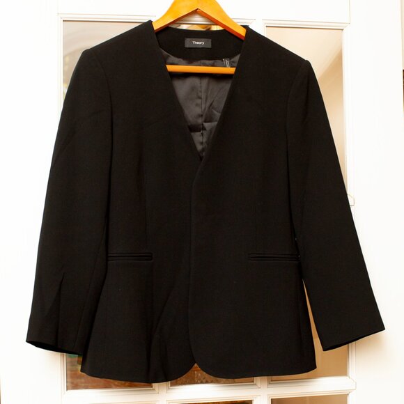 Theory Lindraya Admiral Crepe Blazer - Picture 3 of 5